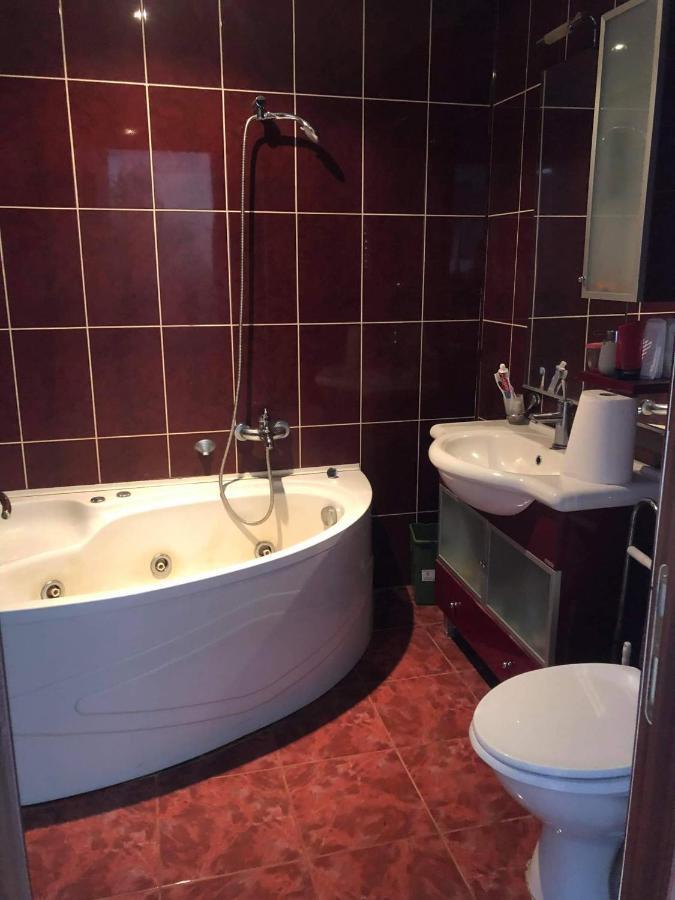 Apartament Appartement Râmnicu Vâlcea Buitenkant foto